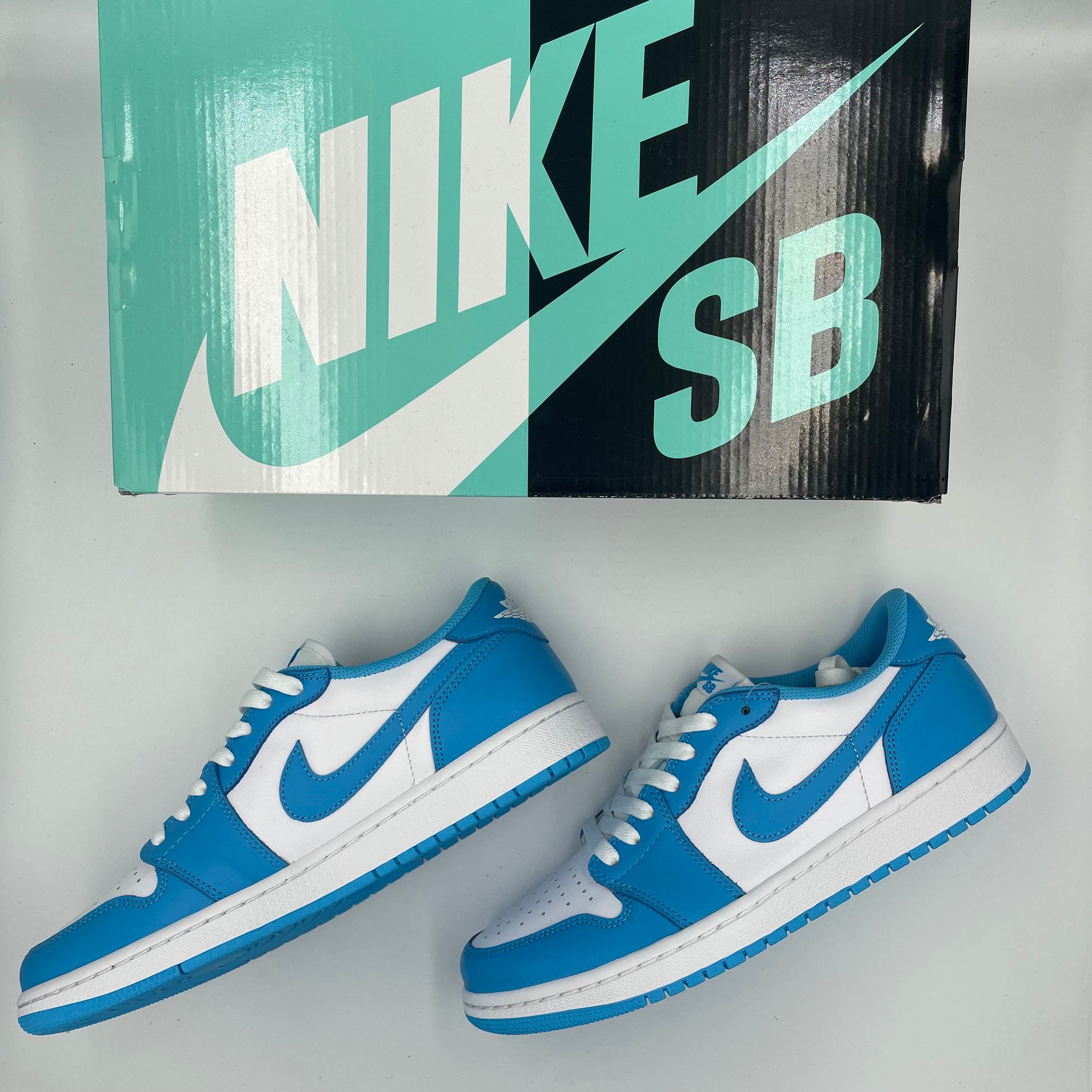 Nike SB Air Jordan One Low Quickstrike 