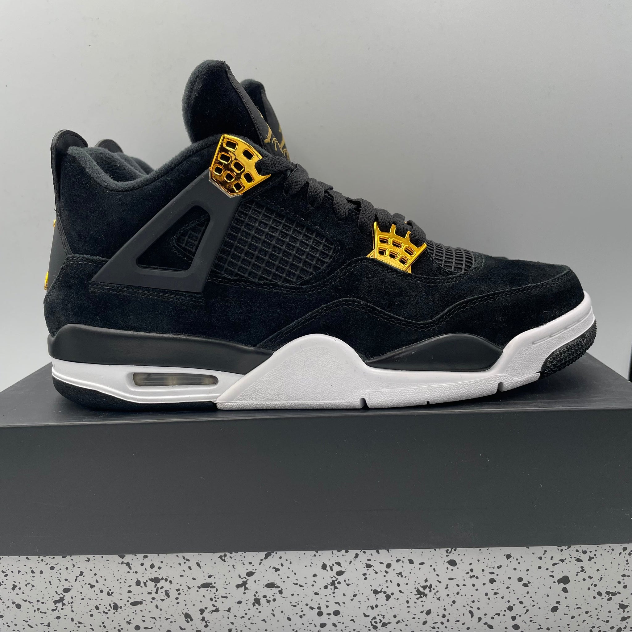 NIKE AIR JORDAN 4 RETRO ROYALTY – VINTAGESHOP 8055