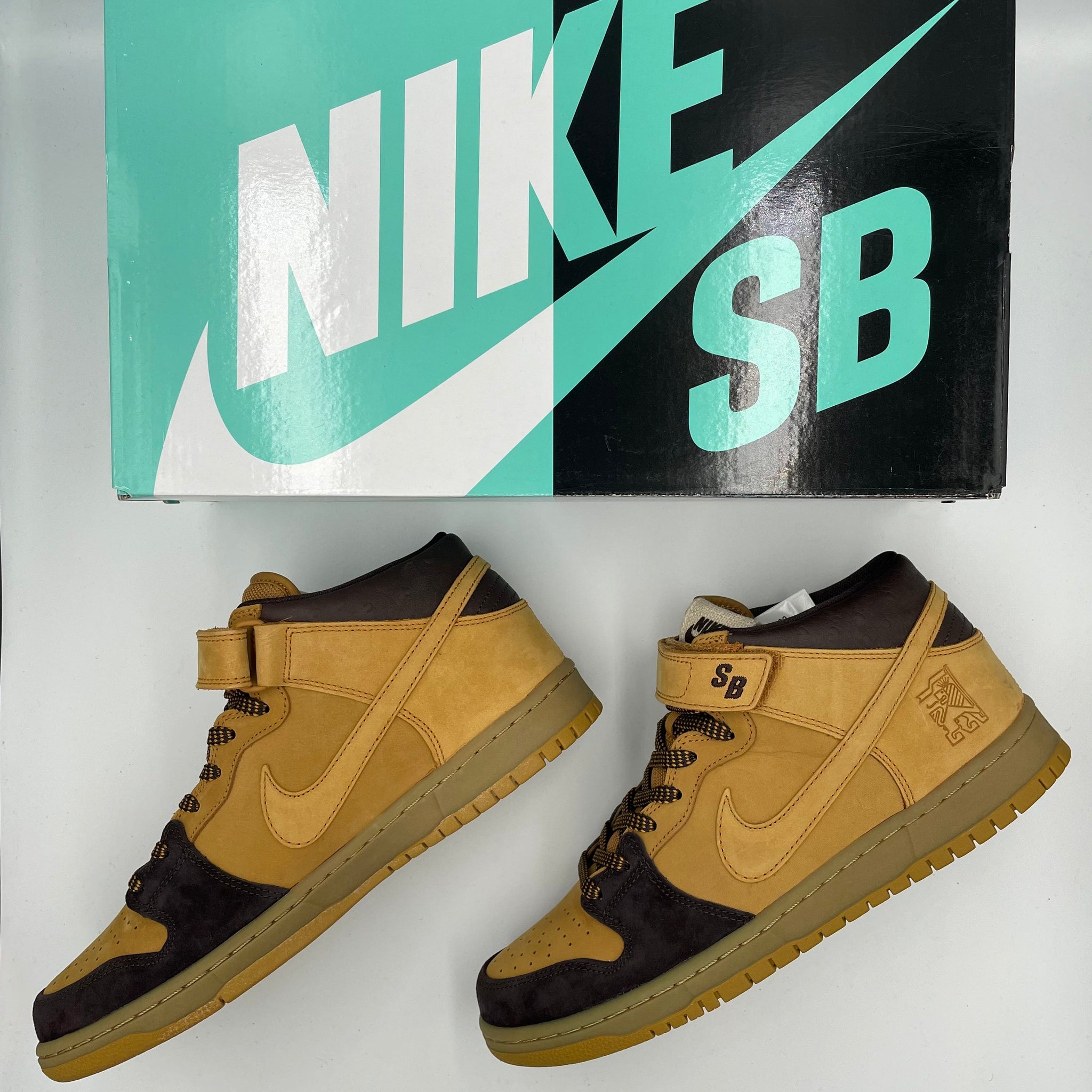 Nike sb dunk mid pro lewis on sale